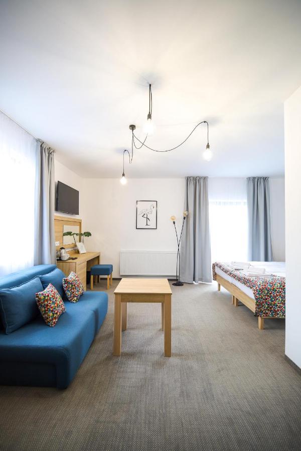 Targowa37 Uniejow Bed & Breakfast Екстериор снимка