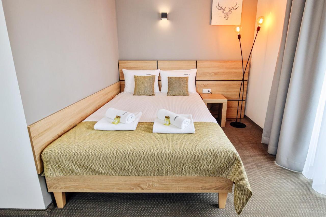 Targowa37 Uniejow Bed & Breakfast Екстериор снимка
