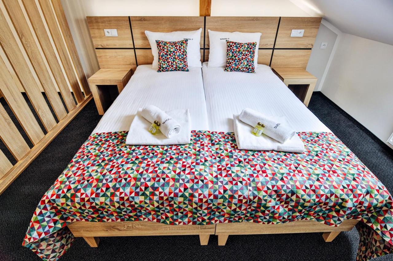 Targowa37 Uniejow Bed & Breakfast Екстериор снимка